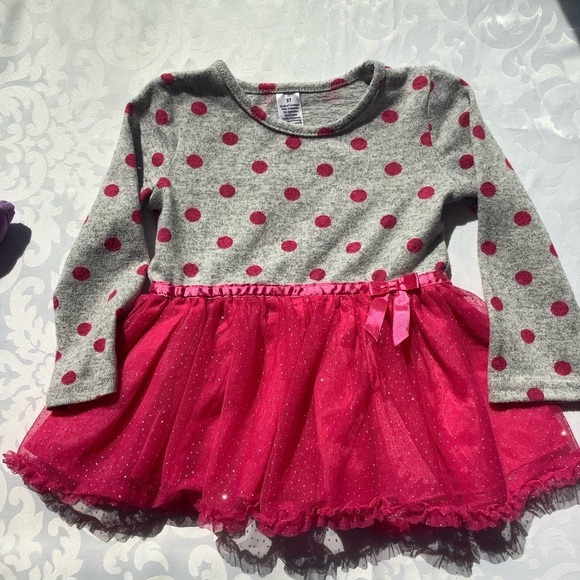 👀4/$25 Girls 3T Bundle, Dress, shorts & 2 shirts - Picture 3 of 6